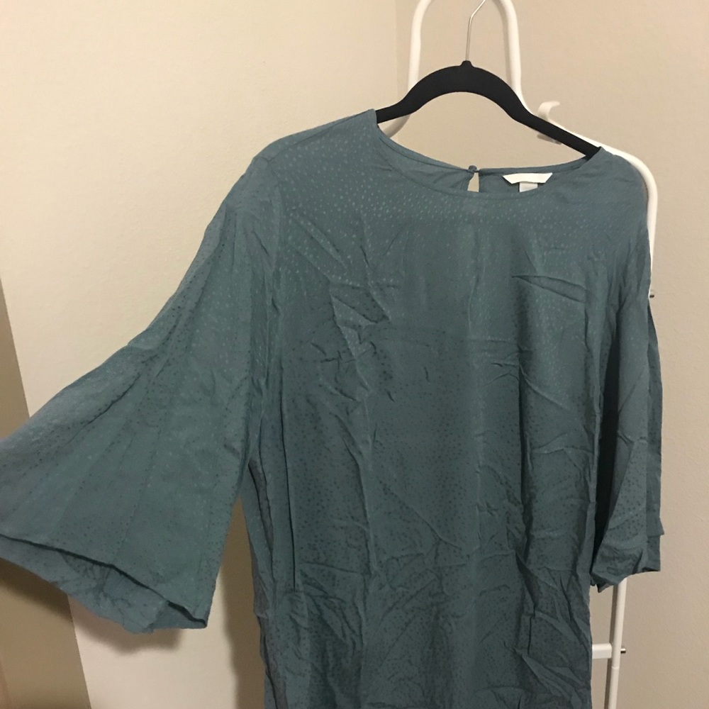 Bell sleeve dress